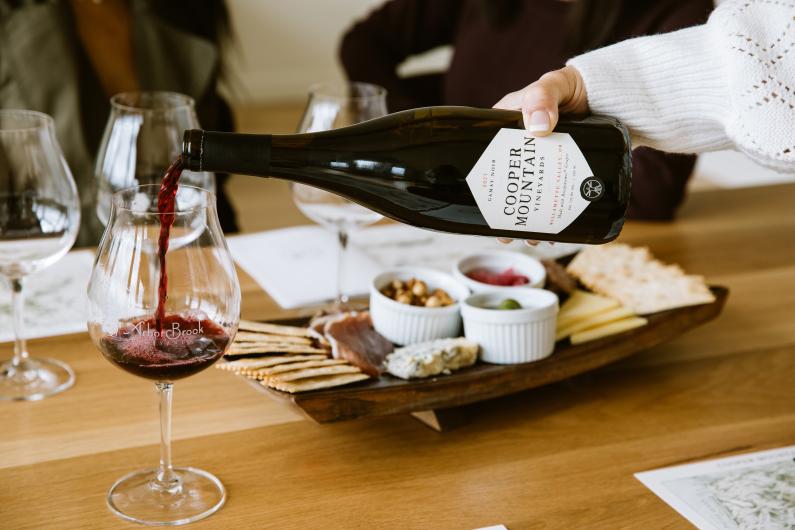 Cooper Mountain Pinot Noir Cooper Mountain Pinot Noir