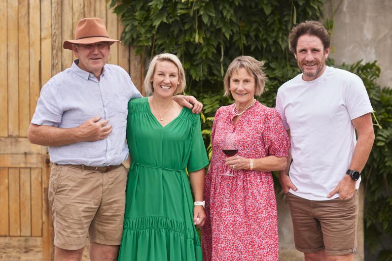 Allan Scott Family Winemakers: Allan, Sara, Catherine, and Josh Allan Scott Family Winemakers: Allan, Sara, Catherine, and Josh